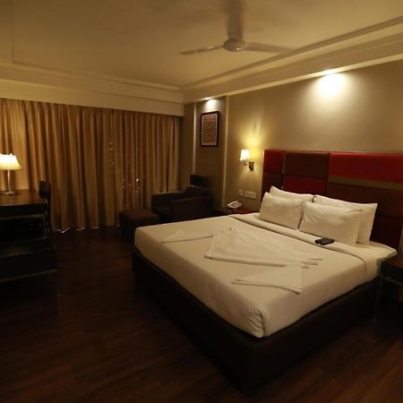 Hotel-S-Park Khammam Eksteriør bilde